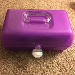 Makeup - Makeup Holder Makeup - Makeup Holder